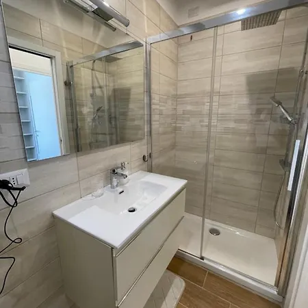 Alpharomaholidays Apartment *